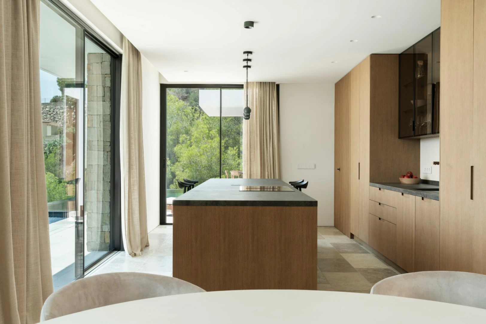 Exclusive luxury villa for sale in Jávea, with panoramic sea and mountain views.
