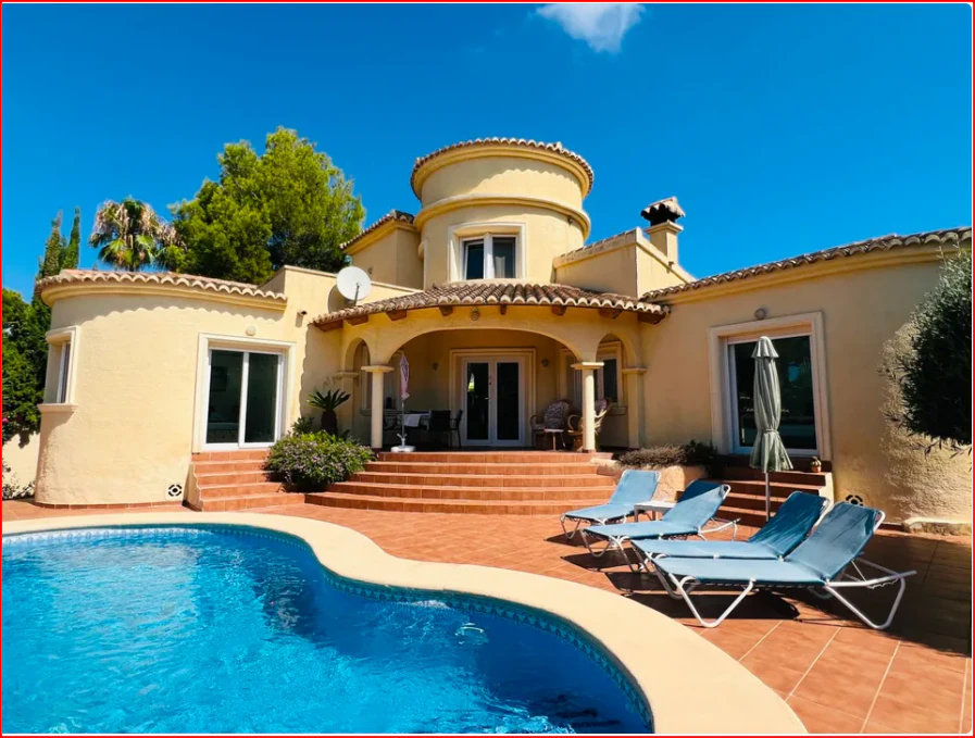 Villa for sale in Moraira