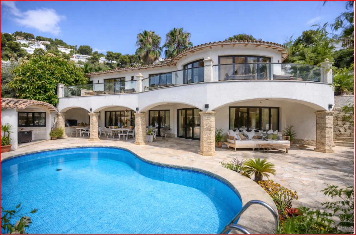 Villa for sale in Moraira