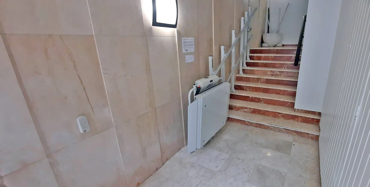 GRAN PISO CON 2 ENTRADAS EN EL CASCO URBANO DE DÉNIA