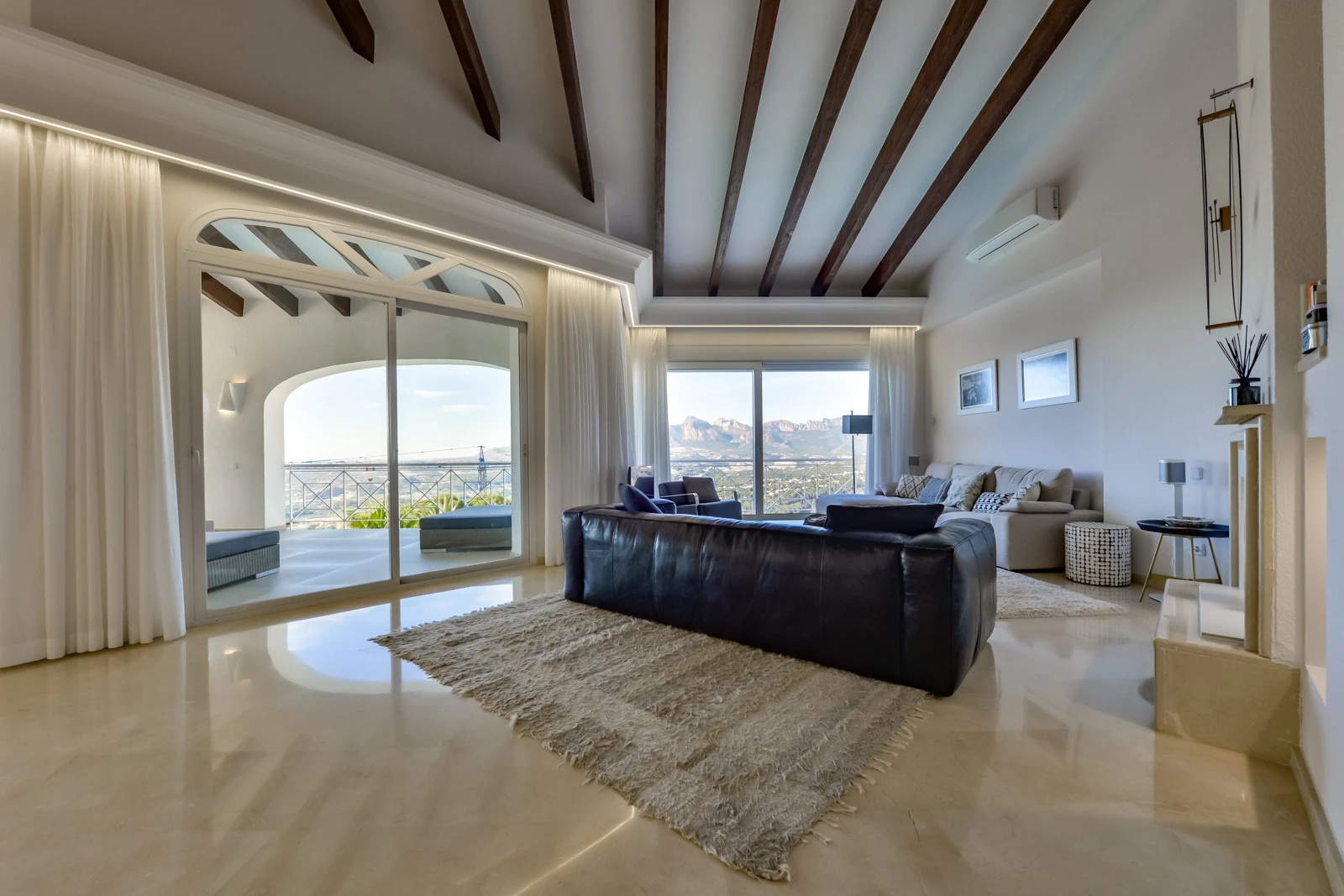 Villa for sale in Altea