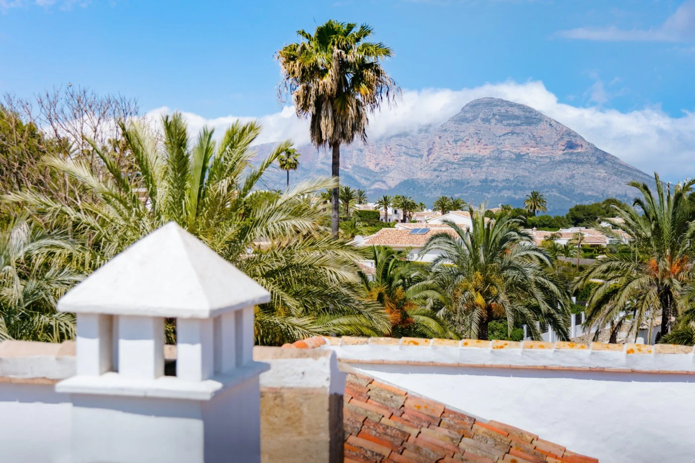 Grande villa avec maison d’hôtes à Jávea et terrain 5.835m2