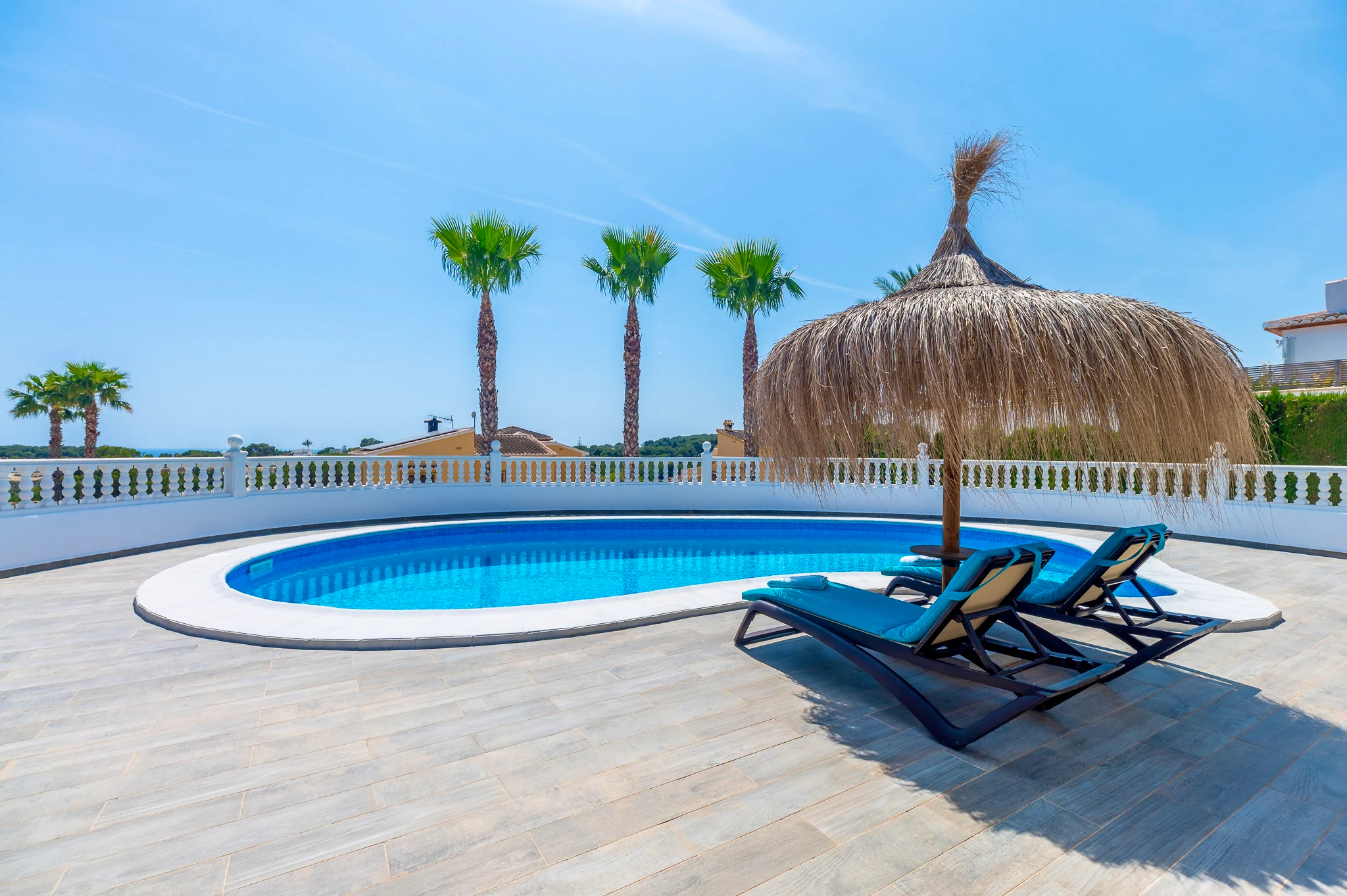 Exclusive, trendy, and fully renovated villa with panoramic sea views for sale in Moraira – prime location near the center and beach.