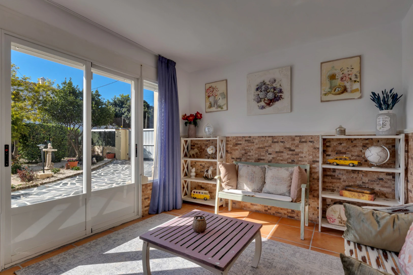 Villa a la venta a pocos metros del casco antiguo de Jávea con vistas al mar