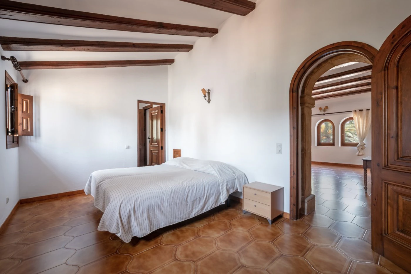 Grande villa avec maison d’hôtes à Jávea et terrain 5.835m2