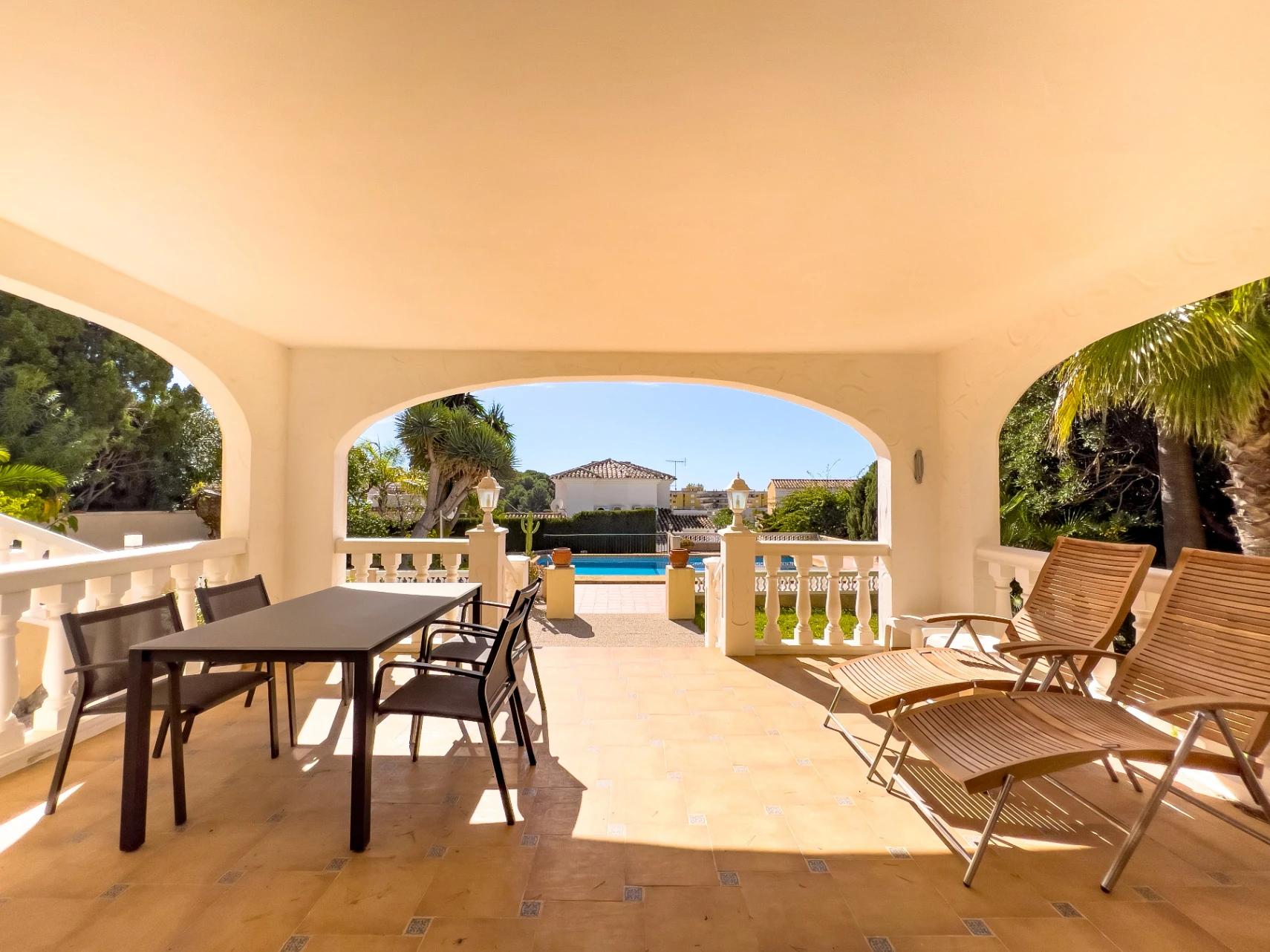 Villa con vista al mar en venta en Moraira, a poca distancia del centro