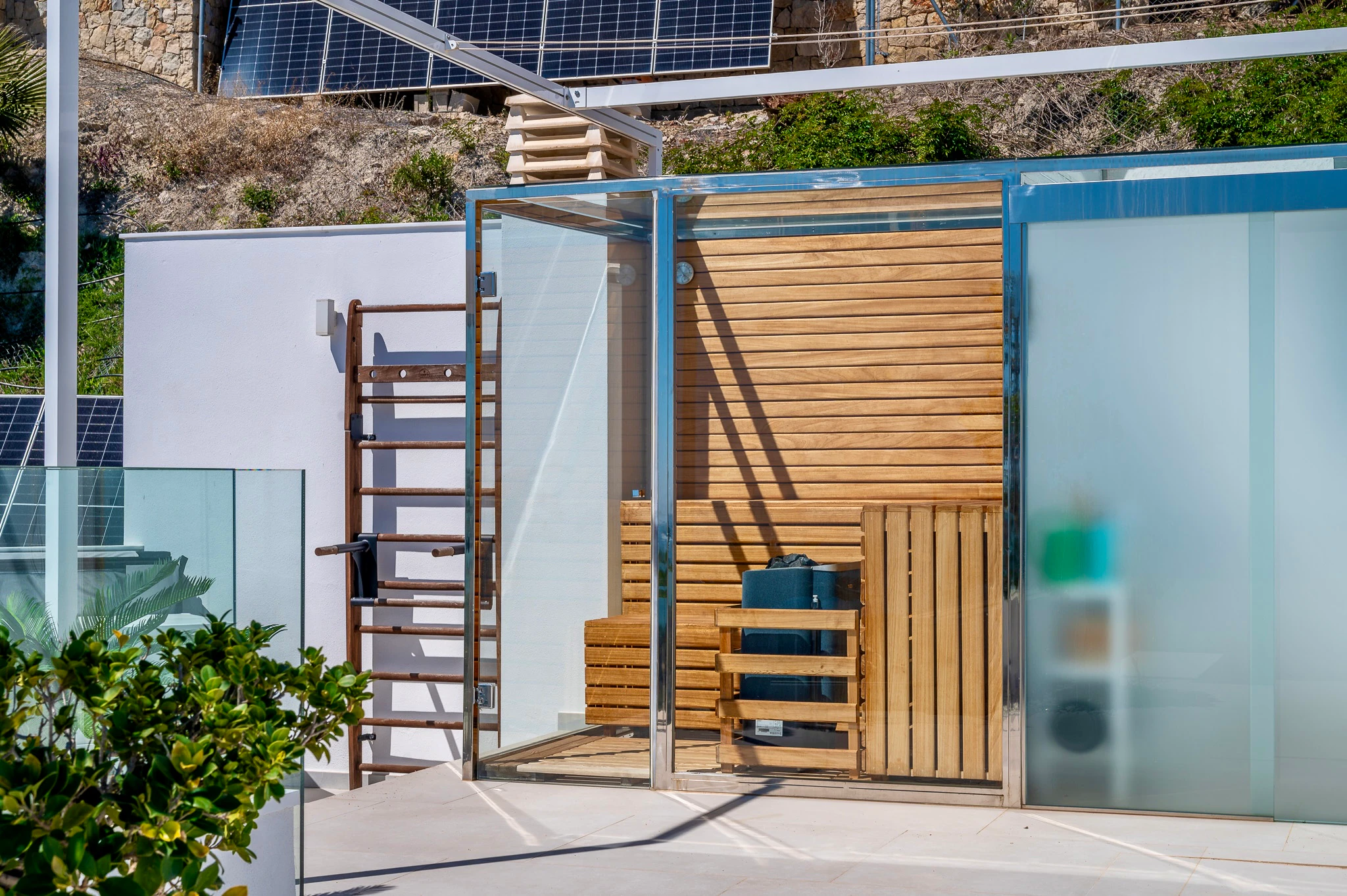 Außergewöhnliche Luxusvilla in Moraira – Wo Design, Technologie und Meerblick aufeinandertreffen
