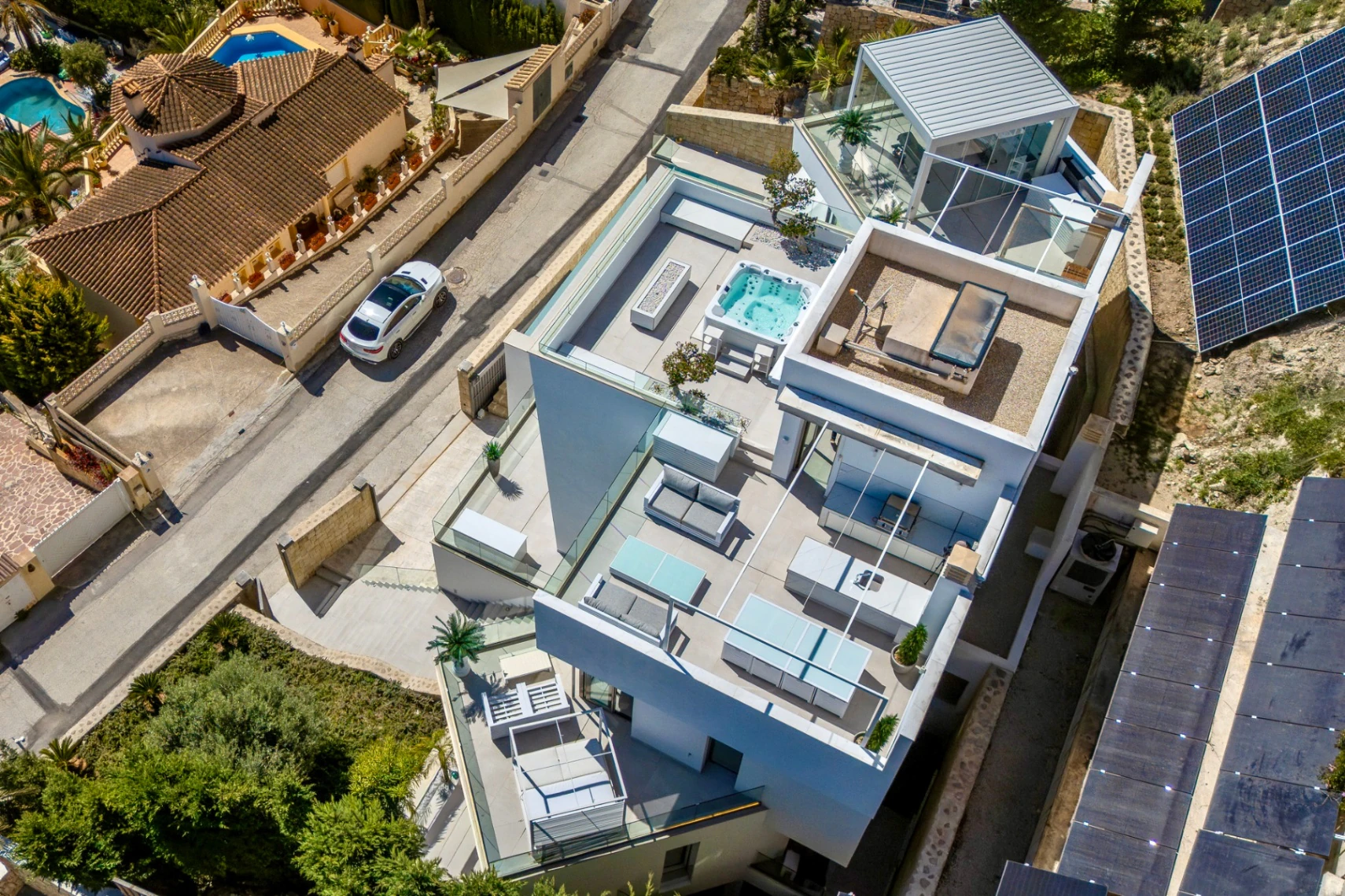 Außergewöhnliche Luxusvilla in Moraira – Wo Design, Technologie und Meerblick aufeinandertreffen