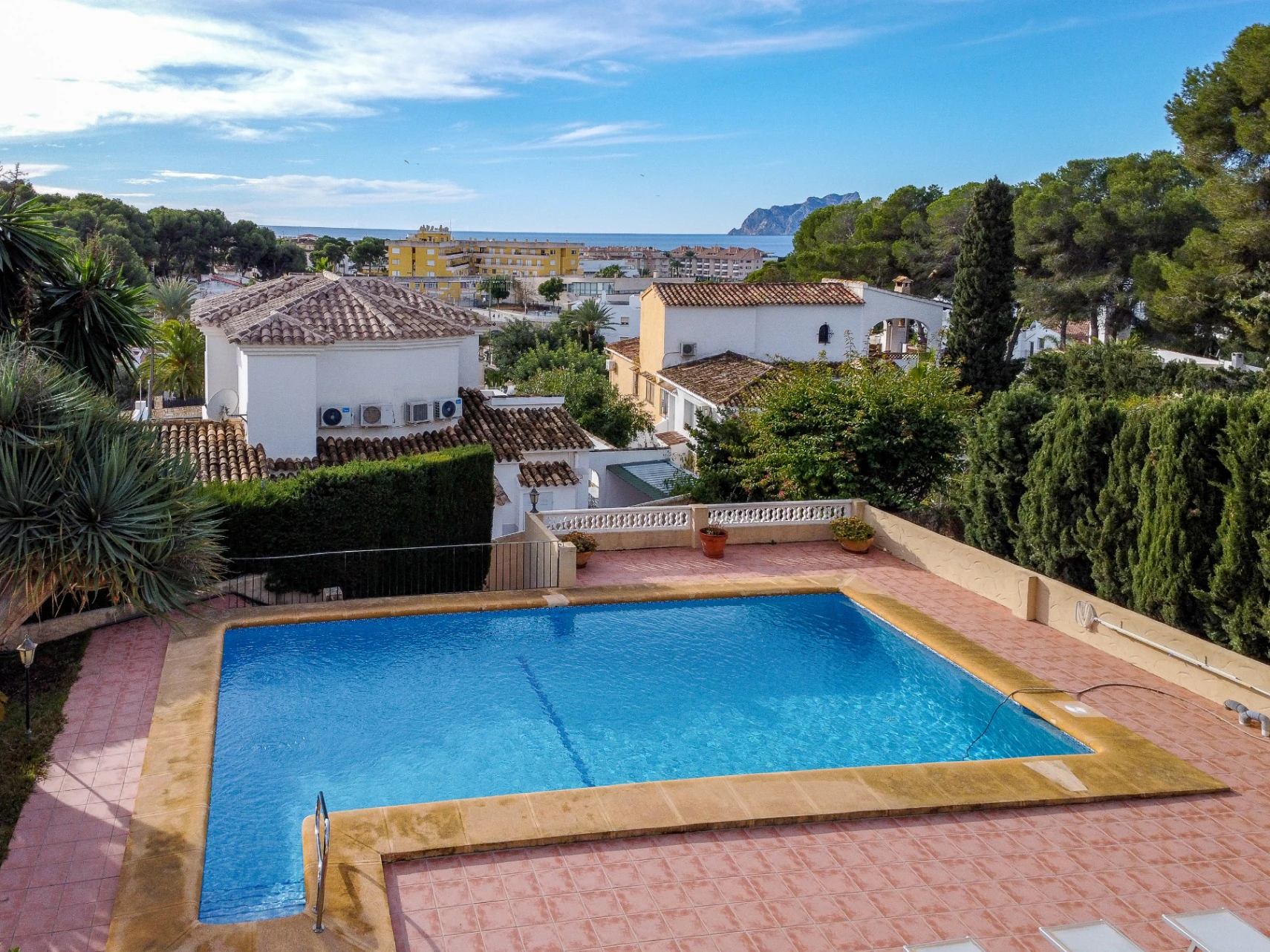 Villa con vista al mar en venta en Moraira, a poca distancia del centro