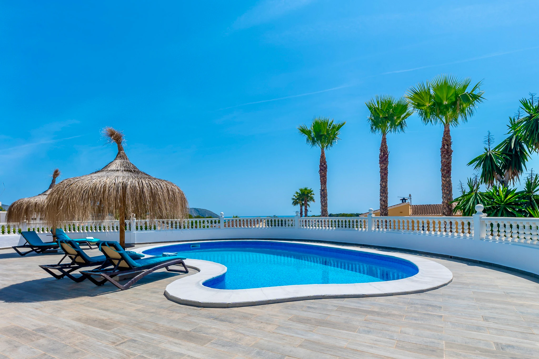 Exclusive, trendy, and fully renovated villa with panoramic sea views for sale in Moraira – prime location near the center and beach.