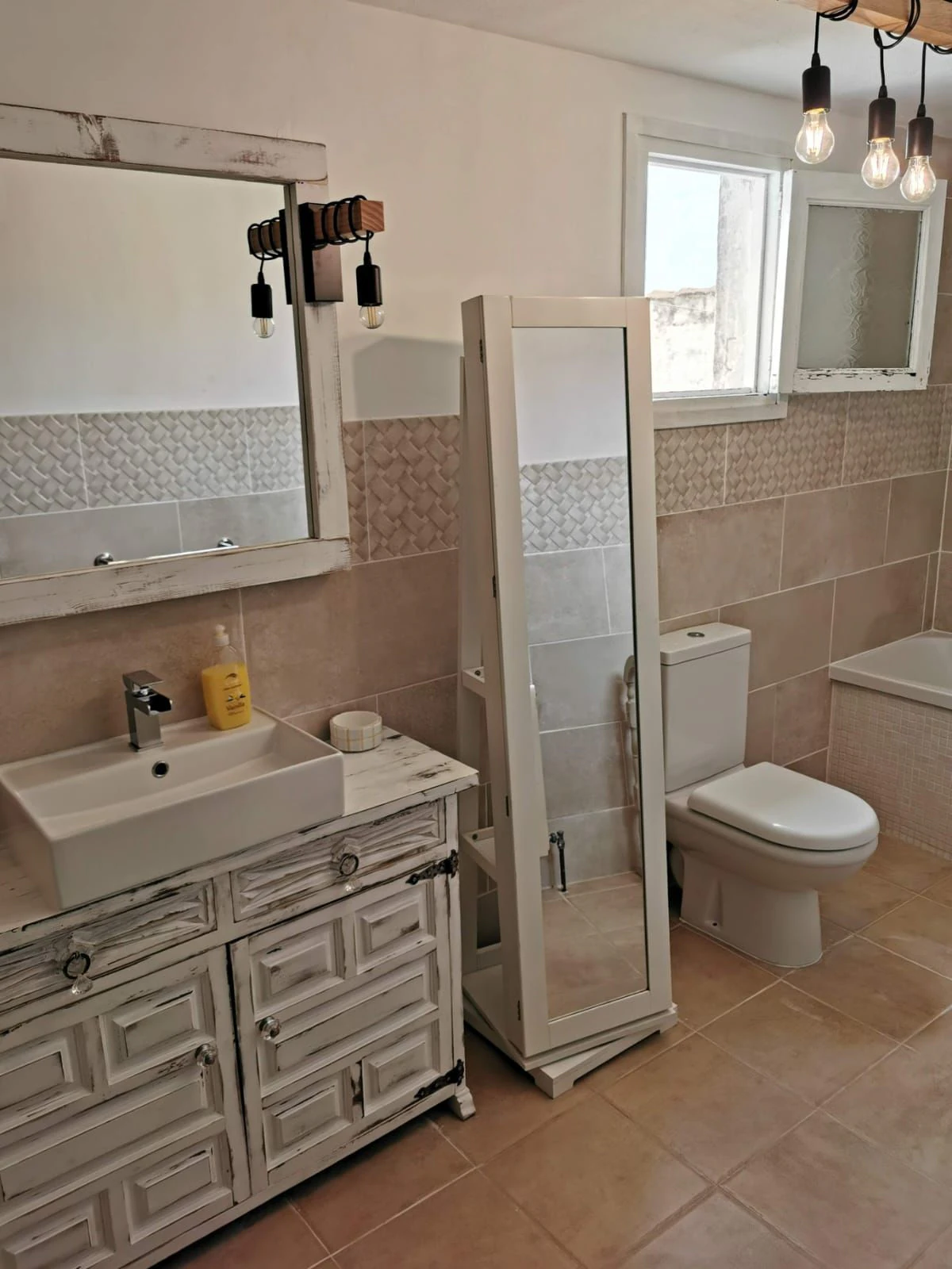 Encantador bungalow de 3 dormitorios en La Cofitsa Jávea