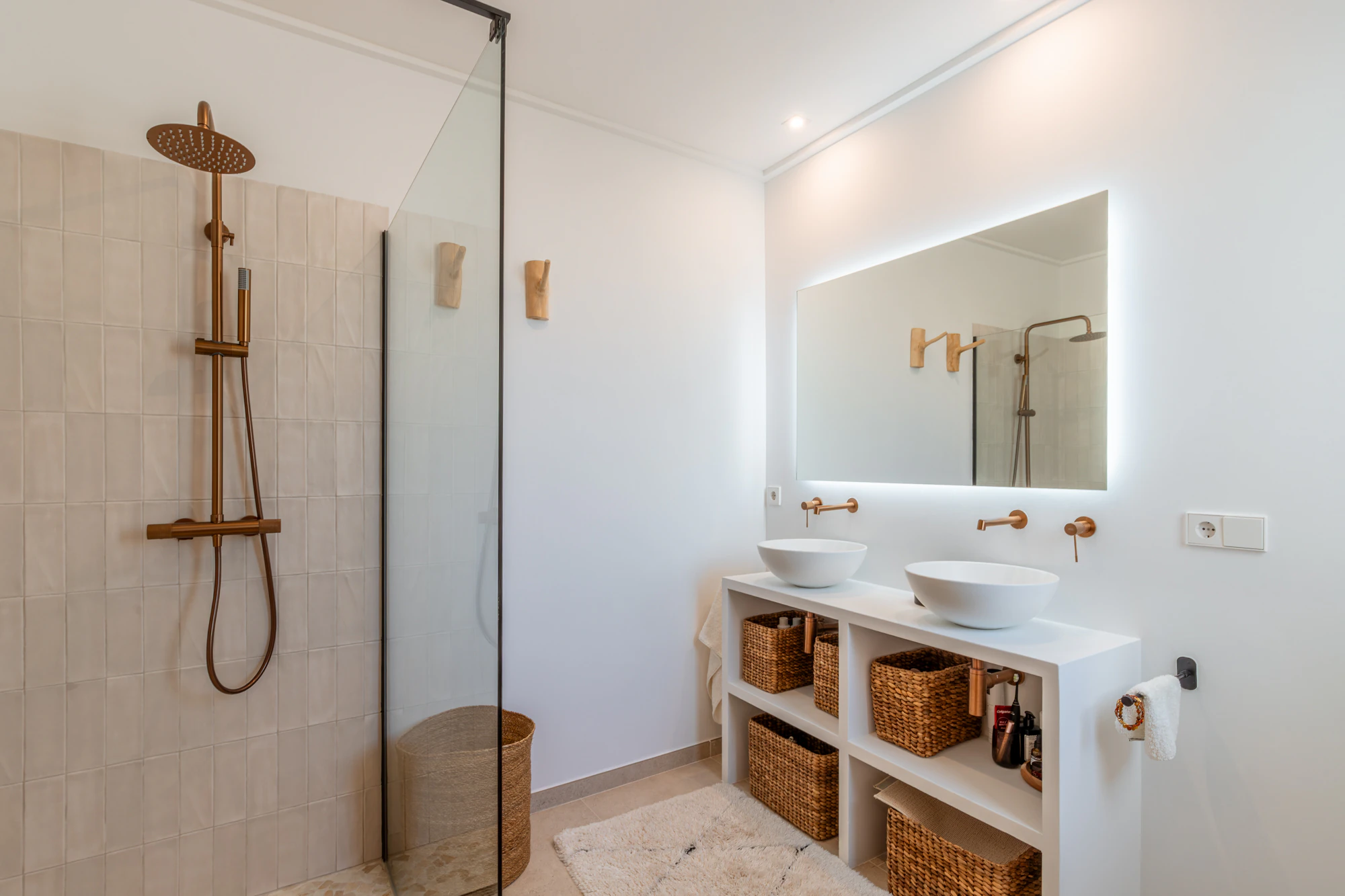Ibiza Style Luxury Villa in Moraira — Mediterranean Elegance Just 1 km from the Sea