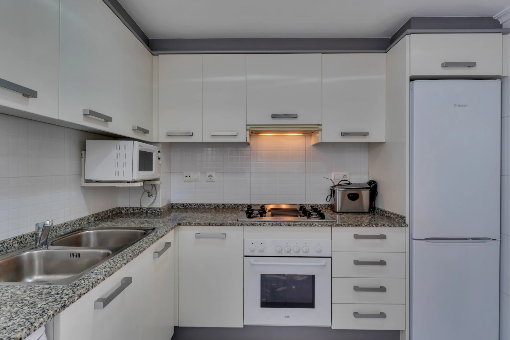 Apartment very close to the old town of Javea with parking.