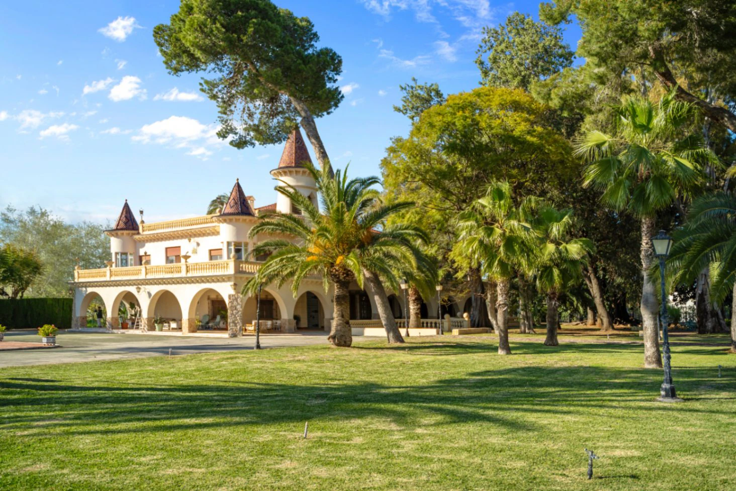Luxusvilla im barocken Stil zu verkaufen in Denia