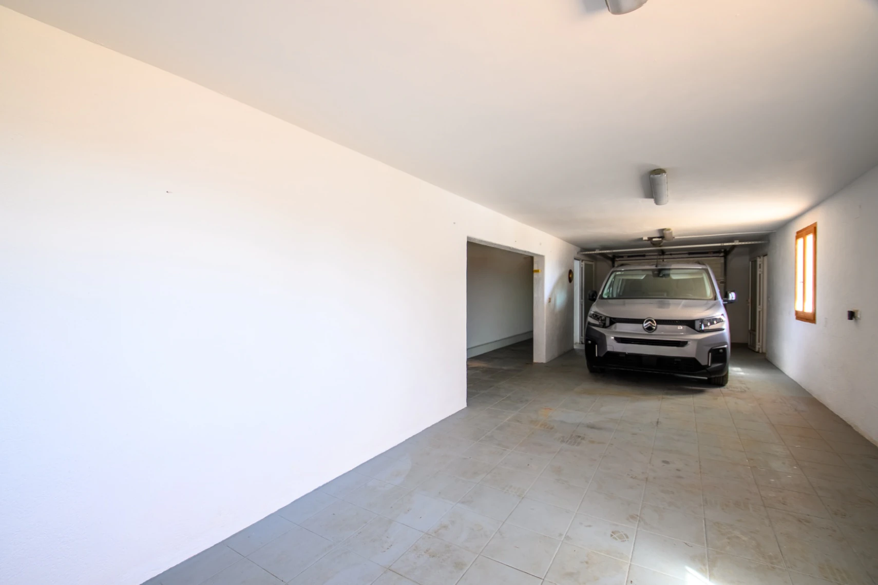 Stunning 5-Bedroom Villa for Sale in Jávea Old Town