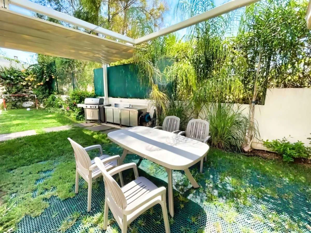 Villa te verkoop in Les Bassetes