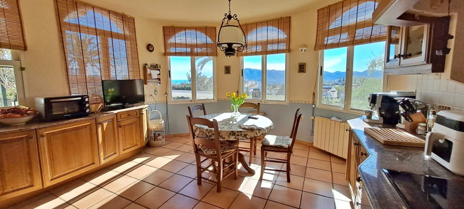 Detached Villa mit Schönem Blick in der Nähe von Alfaz del Pi