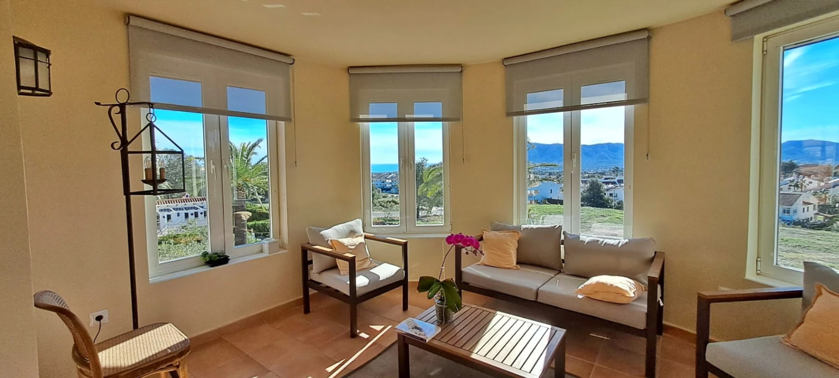 Detached Villa mit Schönem Blick in der Nähe von Alfaz del Pi