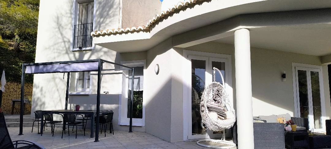 Belle villa avec piscine à Altea