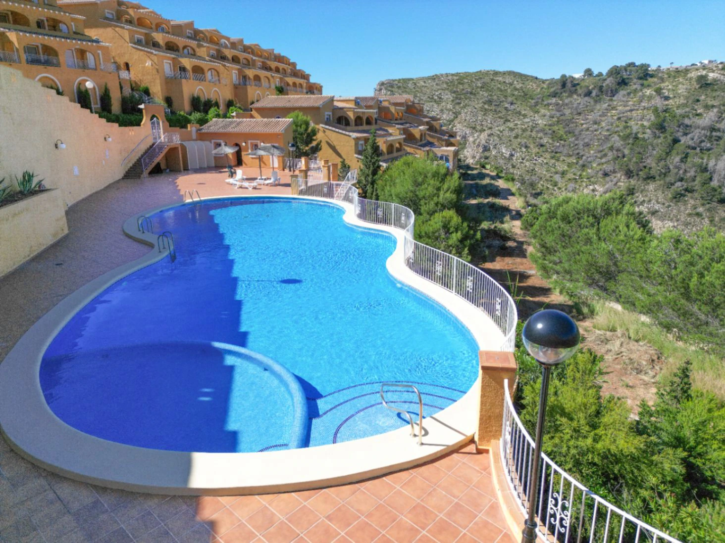 PANORAMABLICK 2-ZIMMER-WOHNUNG IN CUMBRE DEL SOL