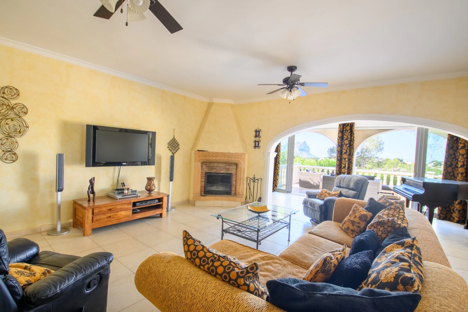 Luxusvilla zu verkaufen in Benissa Costa, 600 m zum Strand La Fustera, Meerblick
