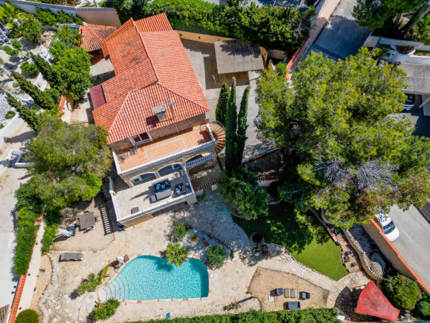 Luxusvilla zu verkaufen in Benissa Costa, 600 m zum Strand La Fustera, Meerblick