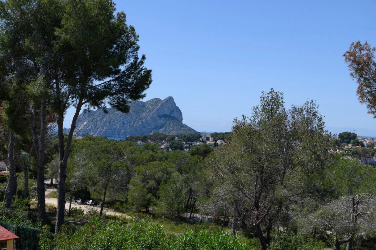 Luxusvilla zu verkaufen in Benissa Costa, 600 m zum Strand La Fustera, Meerblick