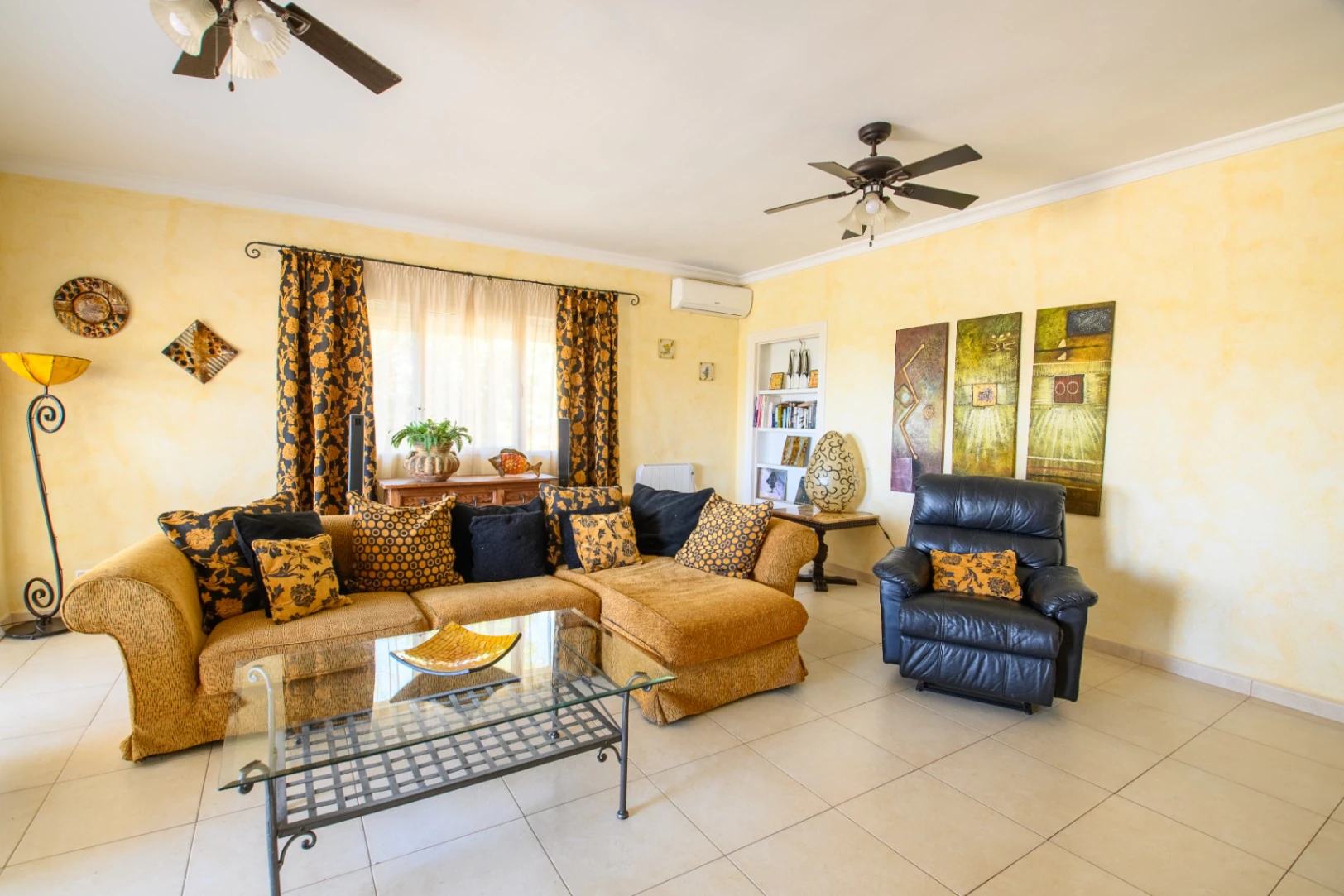 Luxusvilla zu verkaufen in Benissa Costa, 600 m zum Strand La Fustera, Meerblick