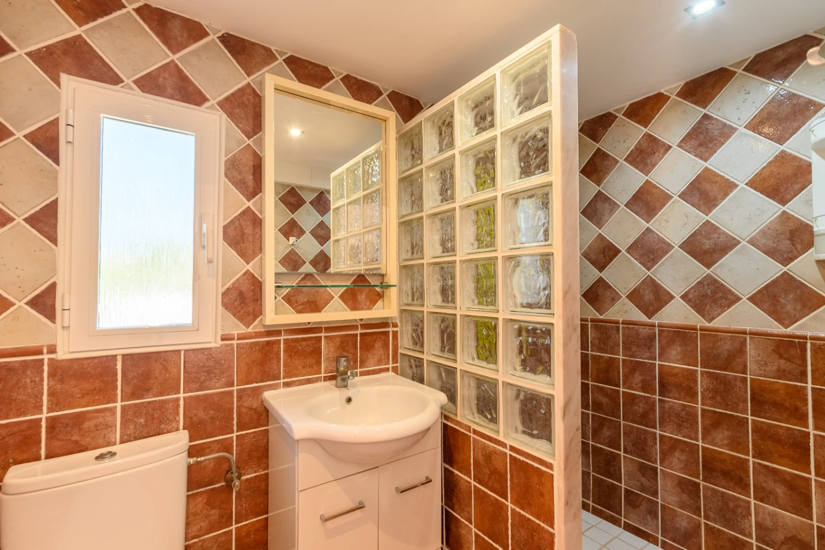 Luxusvilla zu verkaufen in Benissa Costa, 600 m zum Strand La Fustera, Meerblick