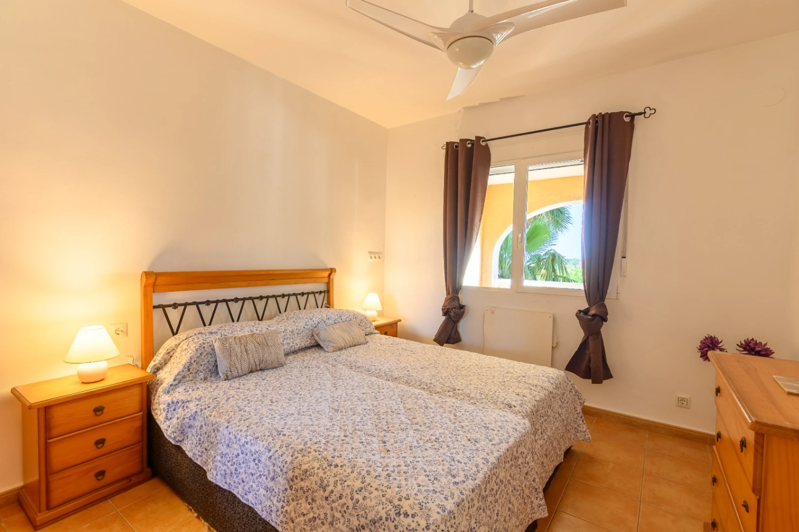 Luxusvilla zu verkaufen in Benissa Costa, 600 m zum Strand La Fustera, Meerblick