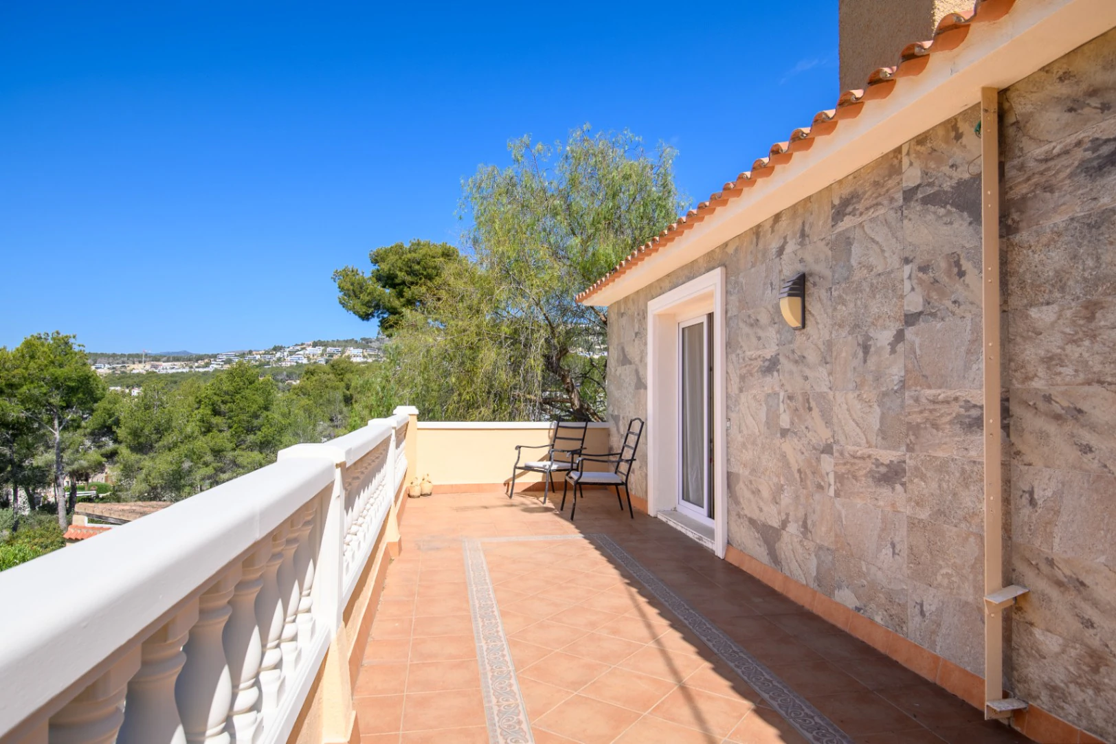 Luxusvilla zu verkaufen in Benissa Costa, 600 m zum Strand La Fustera, Meerblick