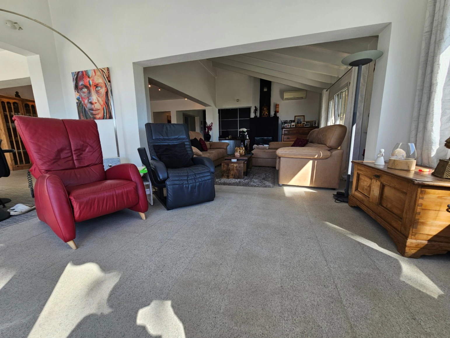Impresionante villa en venta en Moraira con piscina y jardín