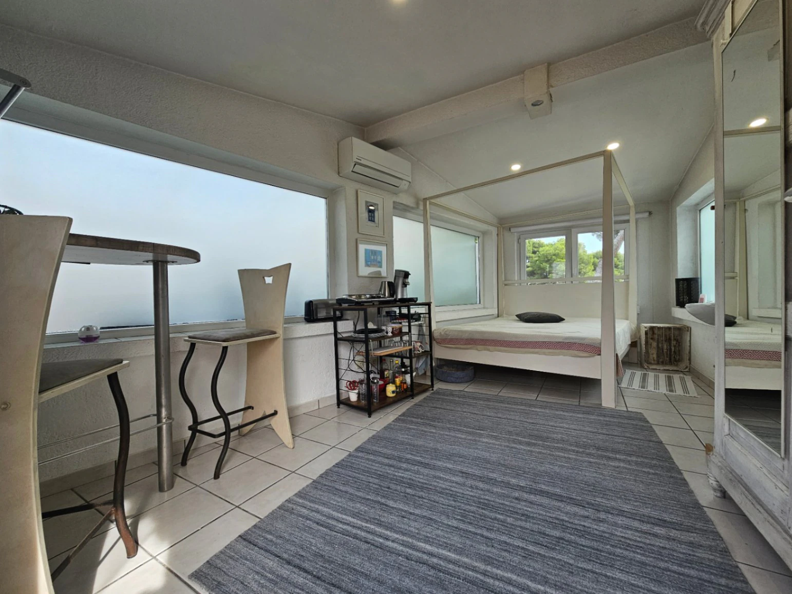 Impresionante villa en venta en Moraira con piscina y jardín