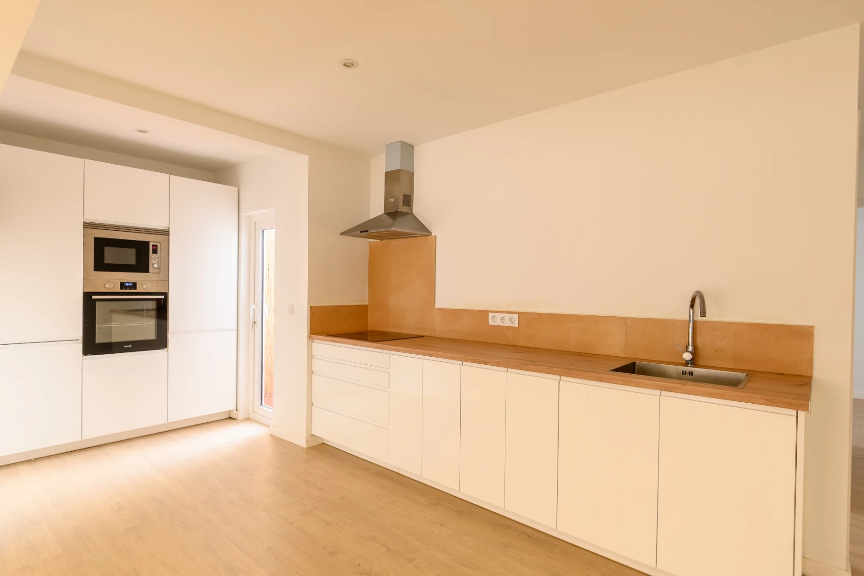 OPPORTUNITÉ D'INVESTISSEMENT DOUBLE - APPARTEMENT DE 3 CHAMBRES ET STUDIO INDÉPENDANT DANS LE CENTRE DE JALÓN