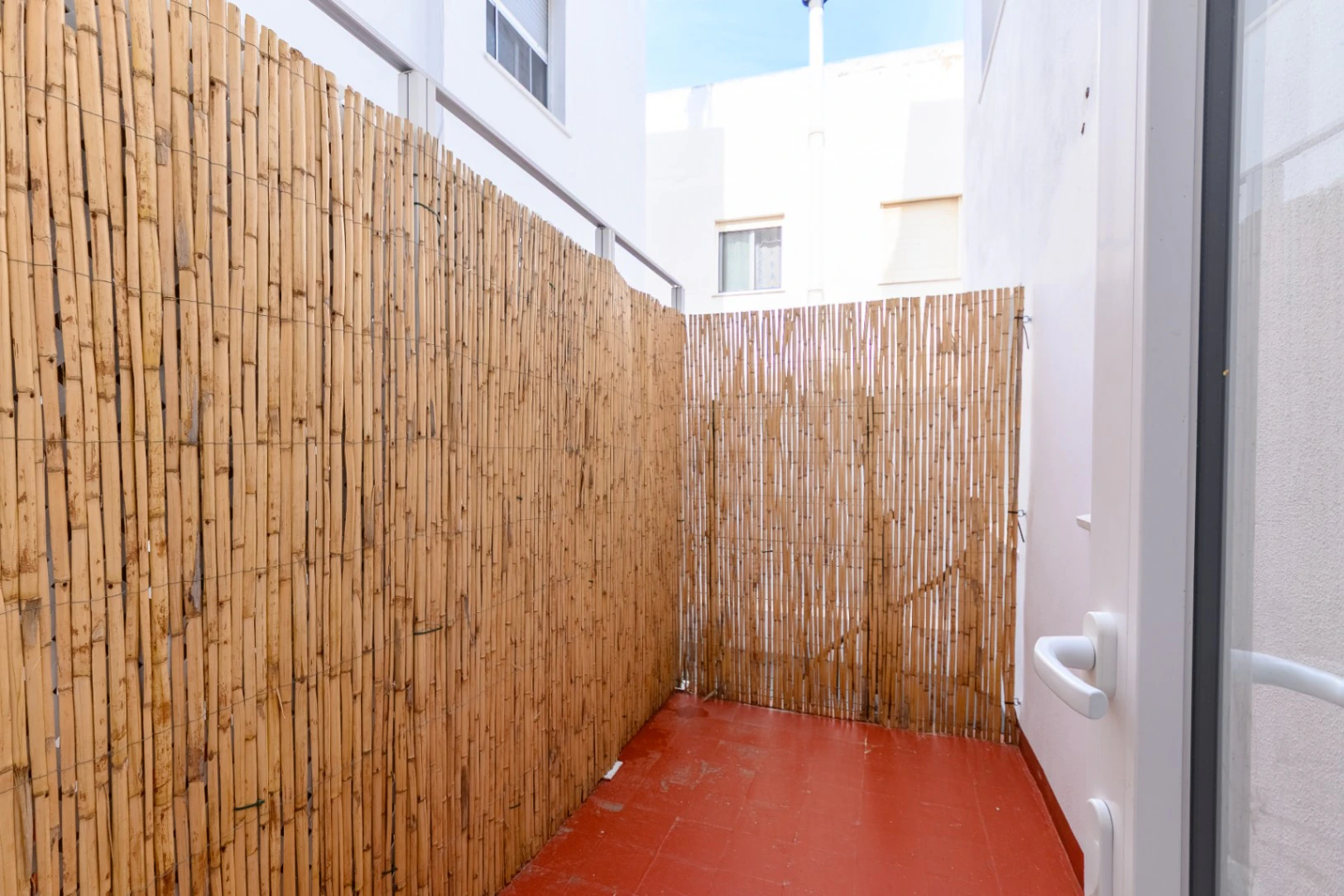 OPPORTUNITÉ D'INVESTISSEMENT DOUBLE - APPARTEMENT DE 3 CHAMBRES ET STUDIO INDÉPENDANT DANS LE CENTRE DE JALÓN