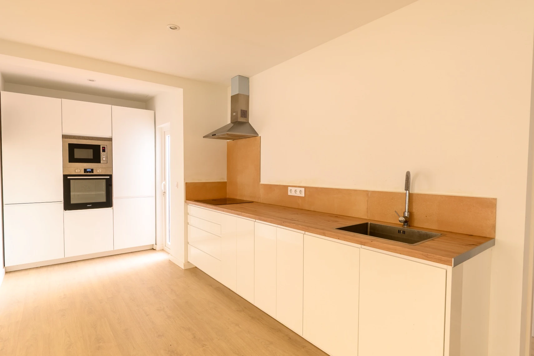 OPPORTUNITÉ D'INVESTISSEMENT DOUBLE - APPARTEMENT DE 3 CHAMBRES ET STUDIO INDÉPENDANT DANS LE CENTRE DE JALÓN