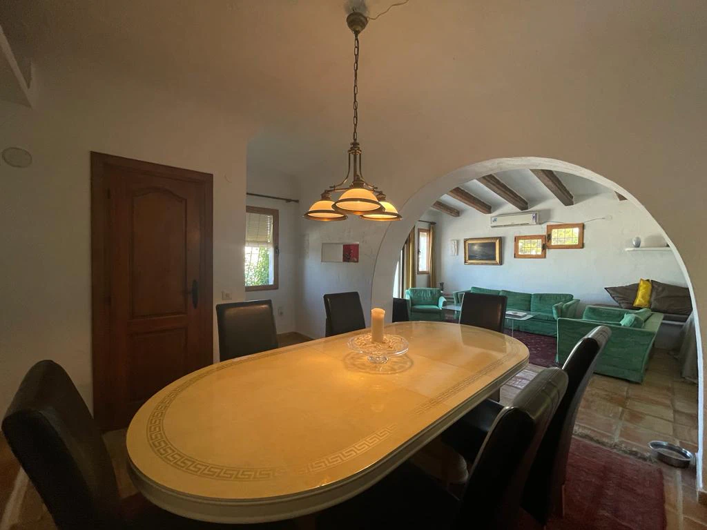 Double-Level 3 Bedroom House Pueblo Alcasar Pool Gardens & Facilities