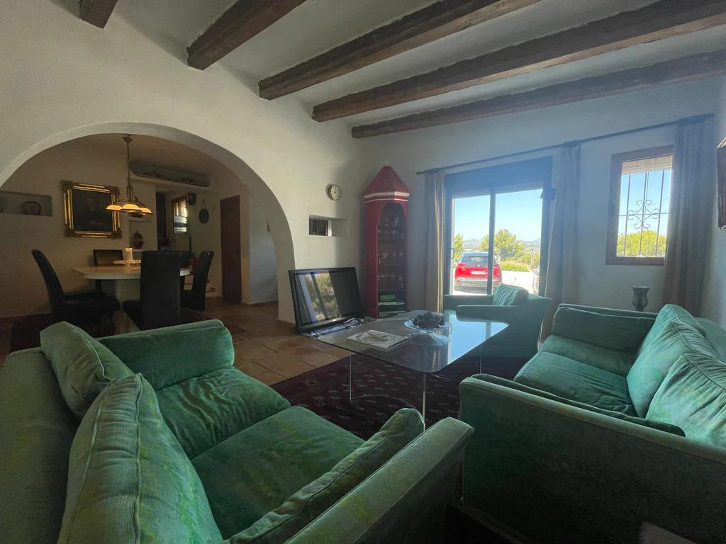 Double-Level 3 Bedroom House Pueblo Alcasar Pool Gardens & Facilities