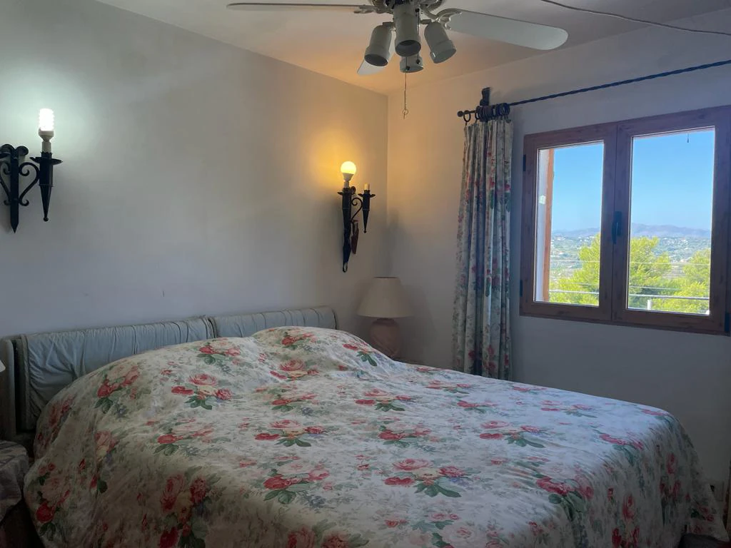 Double-Level 3 Bedroom House Pueblo Alcasar Pool Gardens & Facilities