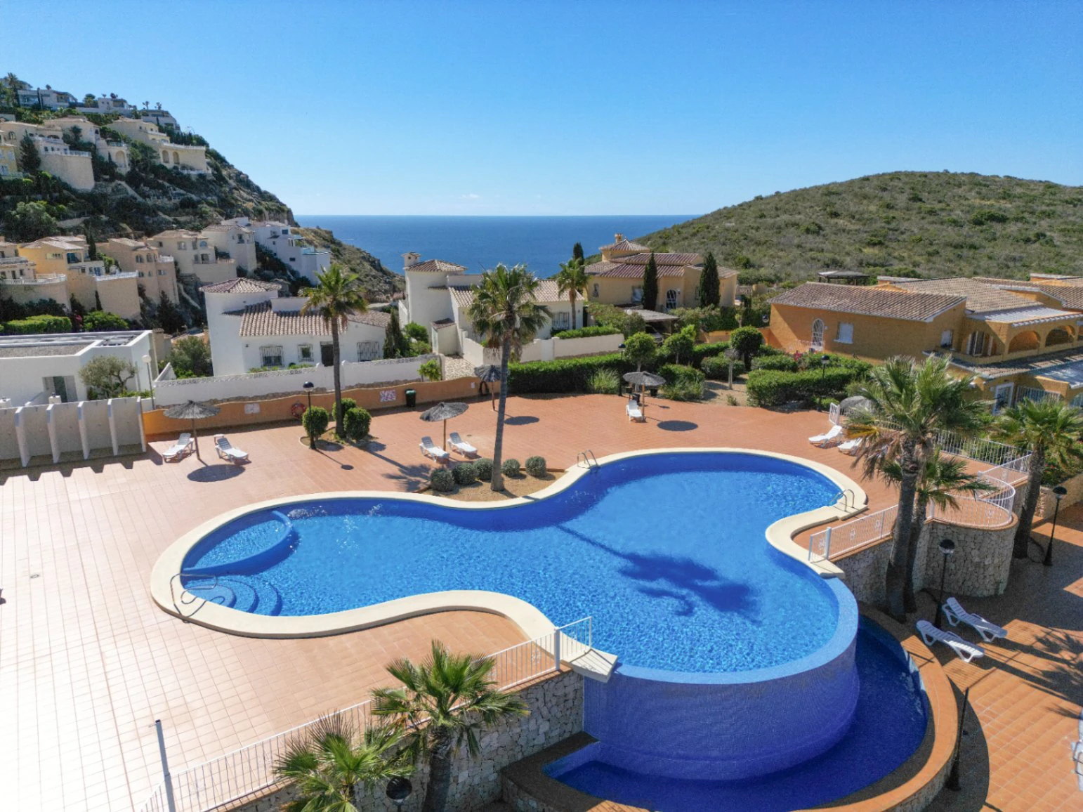 PANORAMABLICK 2-ZIMMER-WOHNUNG IN CUMBRE DEL SOL