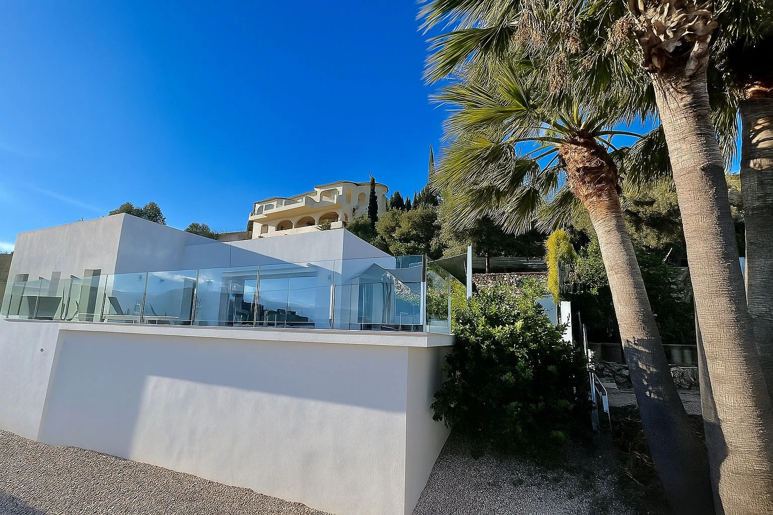 Villa zu verkaufen in Orba: Minimalistischer Luxus mit fantastischer Aussicht