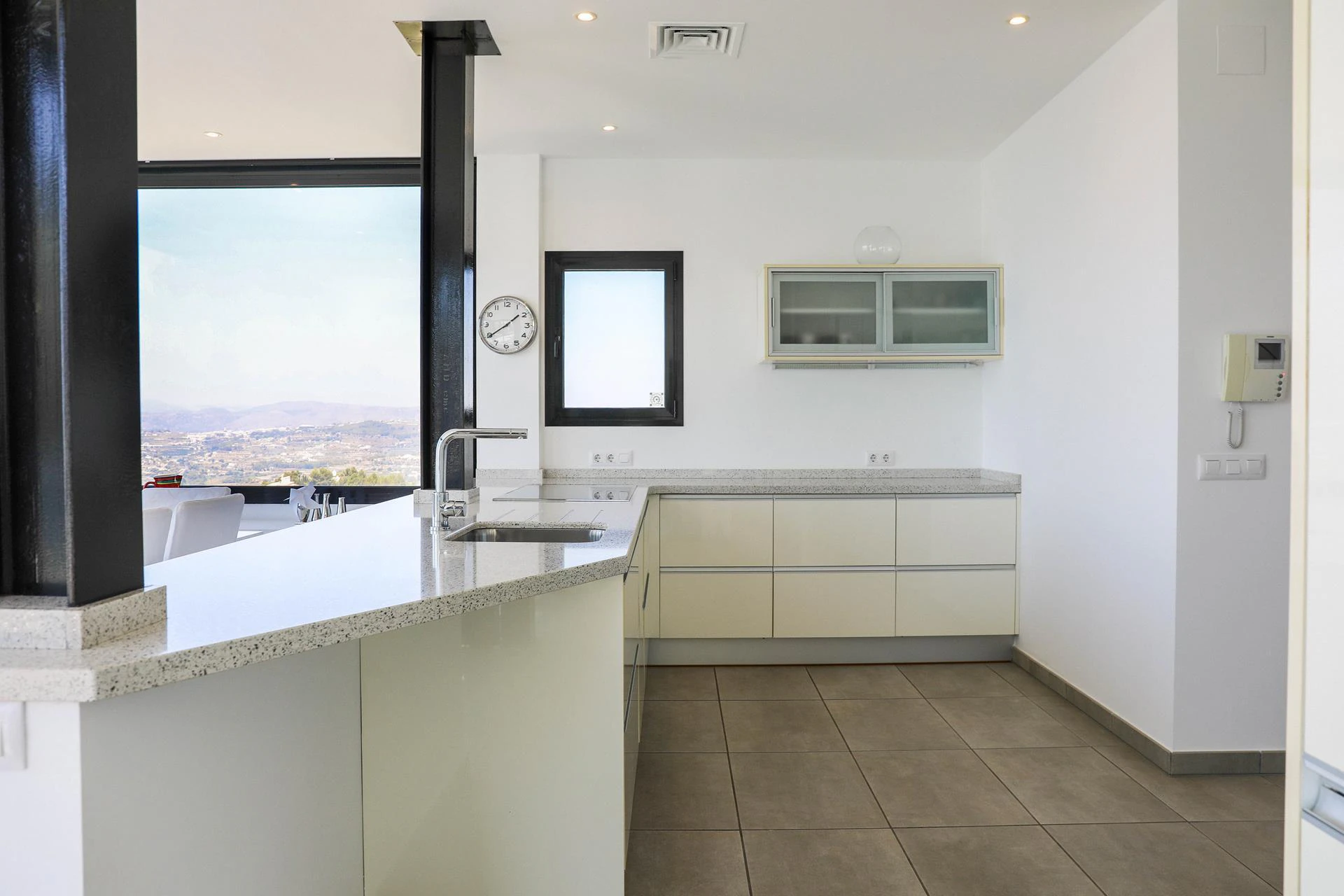 Cumbre del Sol – moderne Villa mit atemberaubendem Meerblick