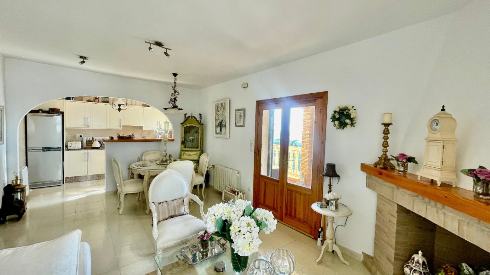 Villa en venta en Jalón: Espectaculares vistas al valle con orientación sur.