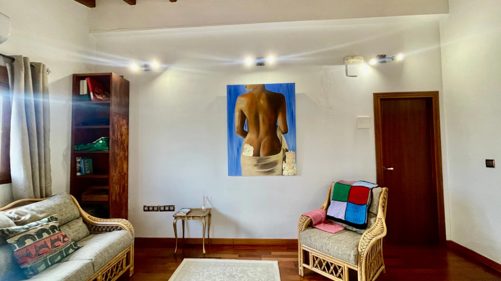 Villa en venta en Alcalali: Casa principal con 4 dormitorios, casita independiente con 2 dormitorios.