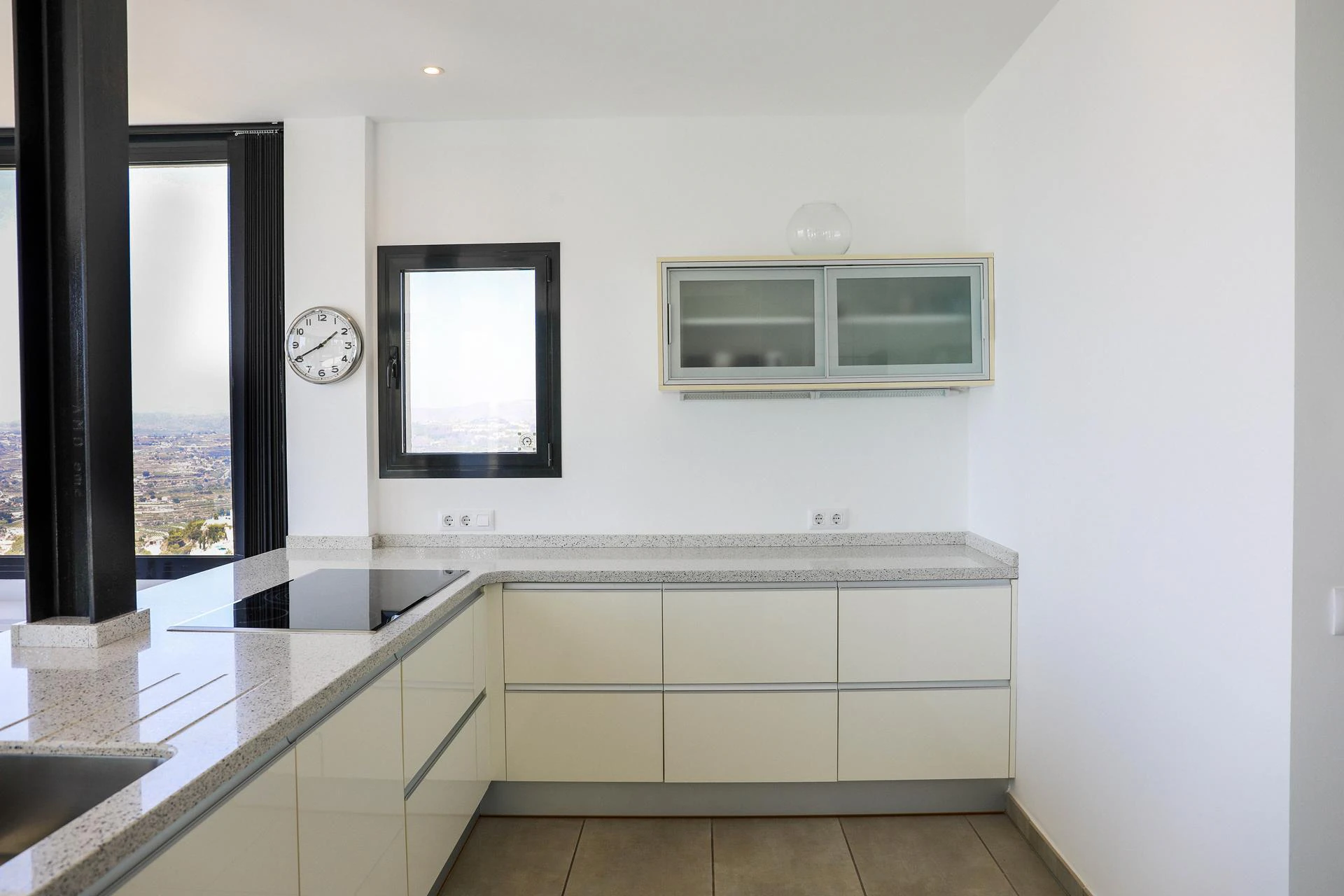 Cumbre del Sol – moderne Villa mit atemberaubendem Meerblick
