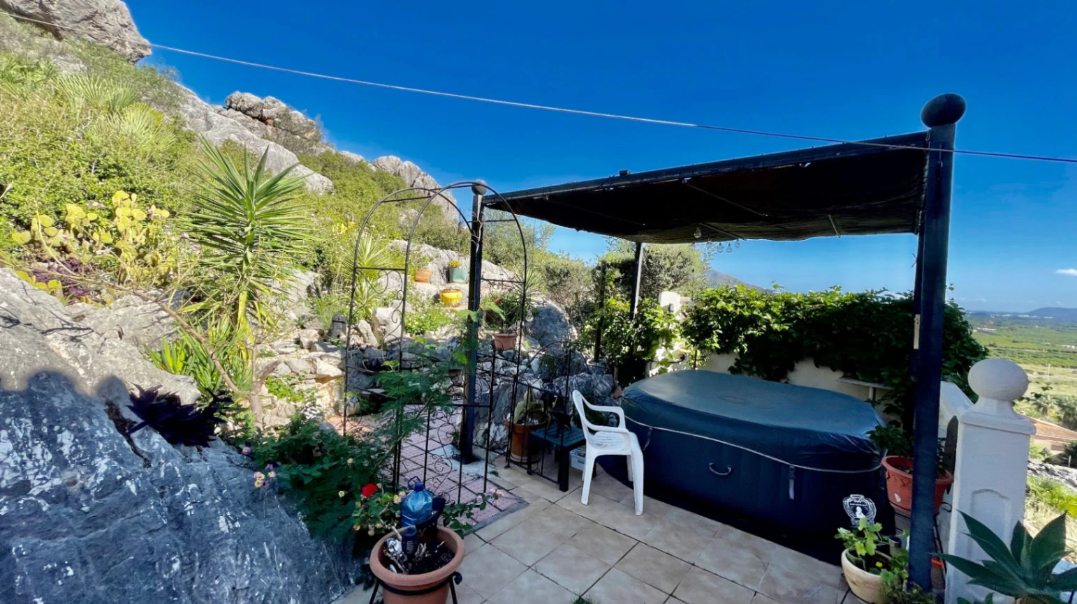 Villa te koop in Tormos: op het zuiden gelegen, panoramisch uitzicht