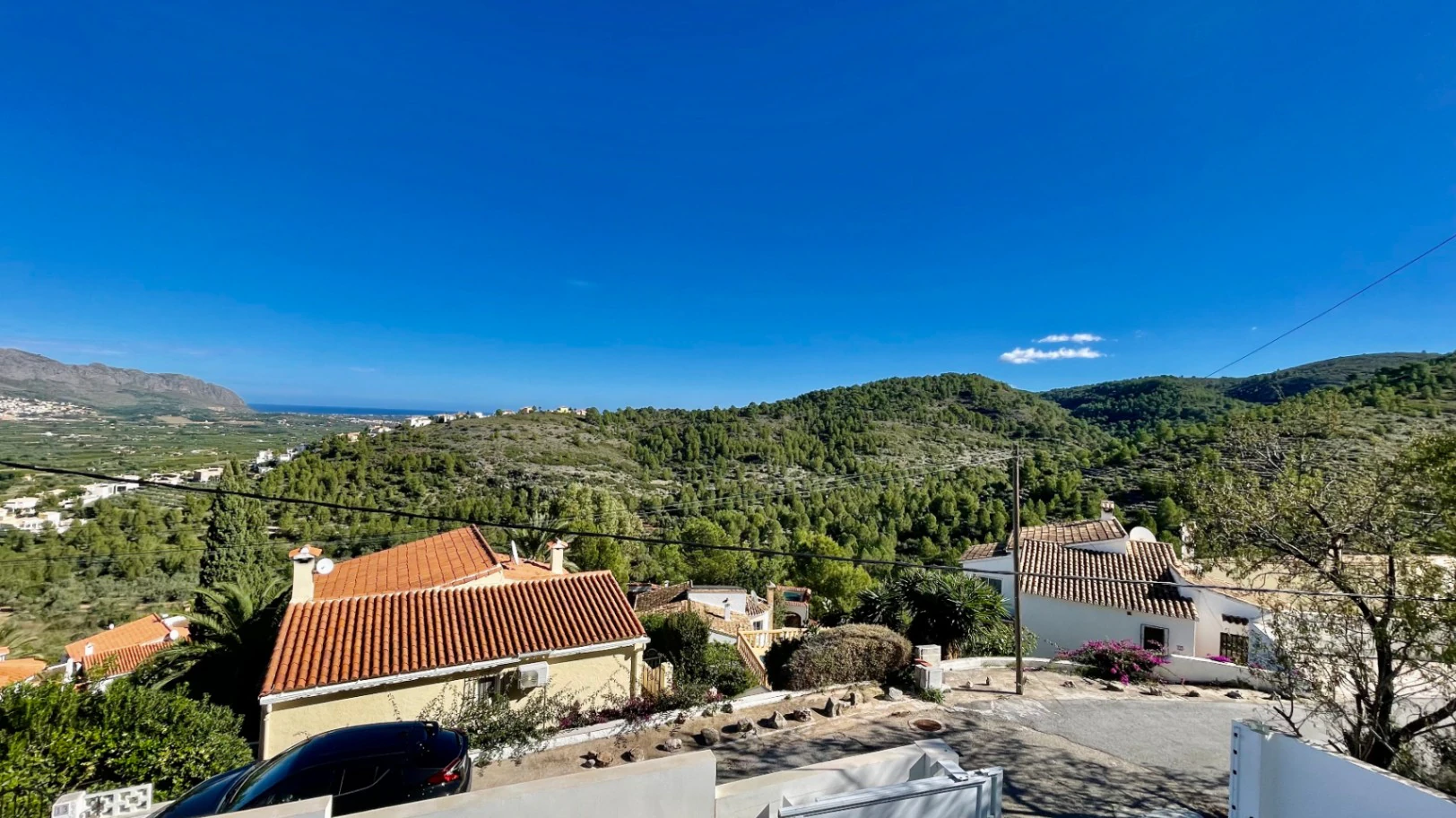 Villa zu verkaufen in Orba: Minimalistischer Luxus mit fantastischer Aussicht
