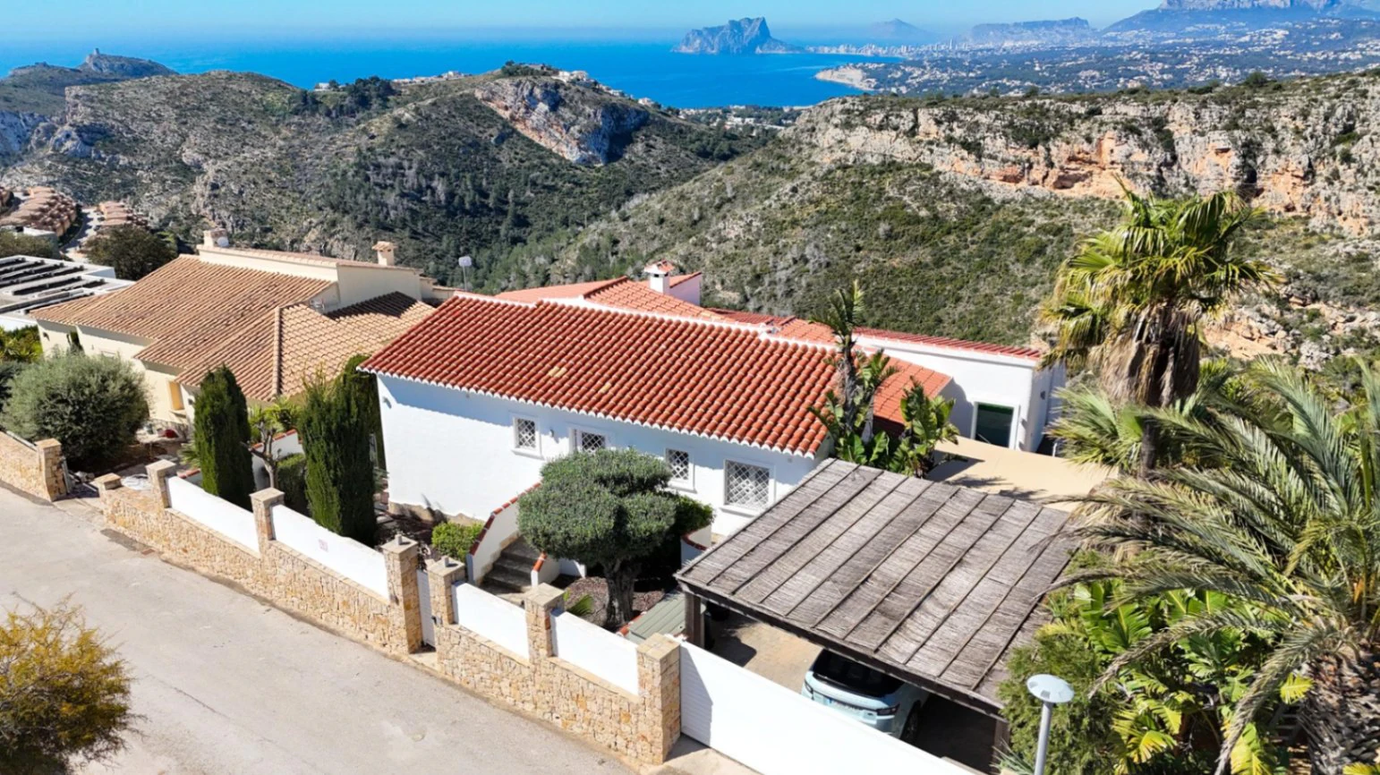 Cumbre del Sol, Villa de lujo con vistas panorámicas al mar en Magnolias