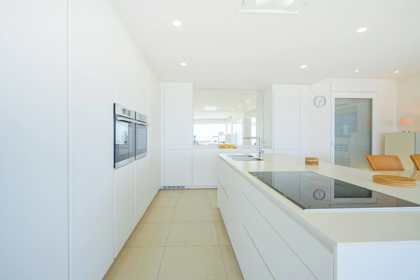 Cumbre del Sol – moderne Luxusvilla mit Meerblick