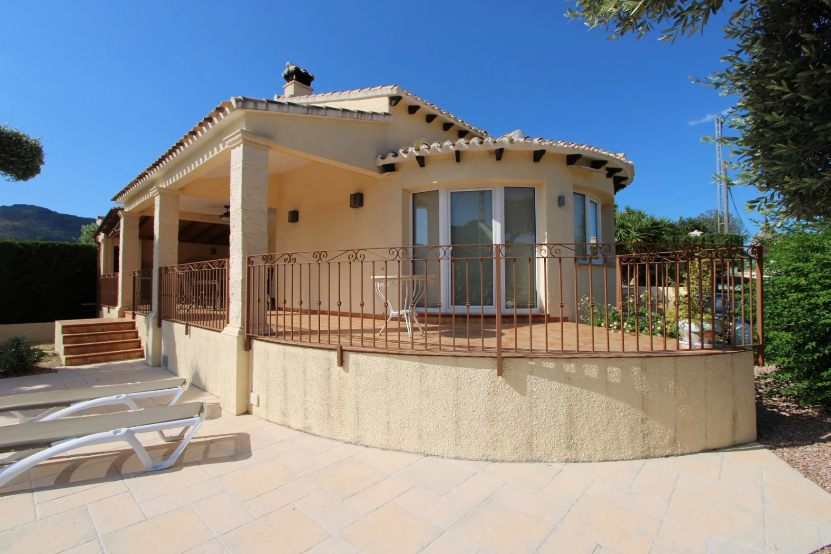Villa with pool for sale in Orba (El Capso)